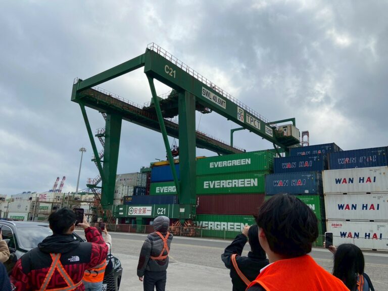 門式起重機運作參觀